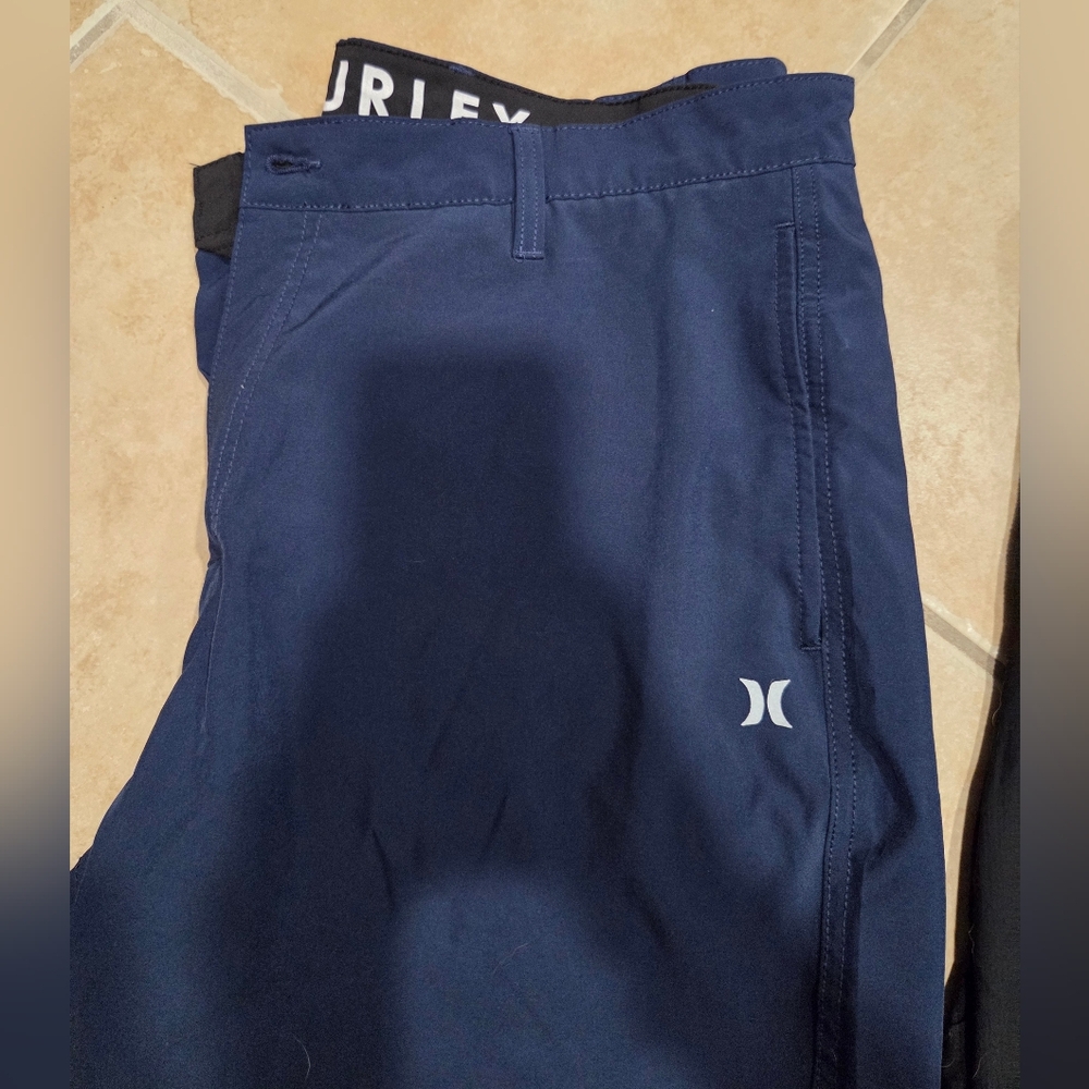 Mens Hurley Shorts - Picture 2 of 6